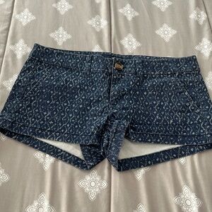 American Eagle Patterned Chino Shortie‎ Shorts Size 4